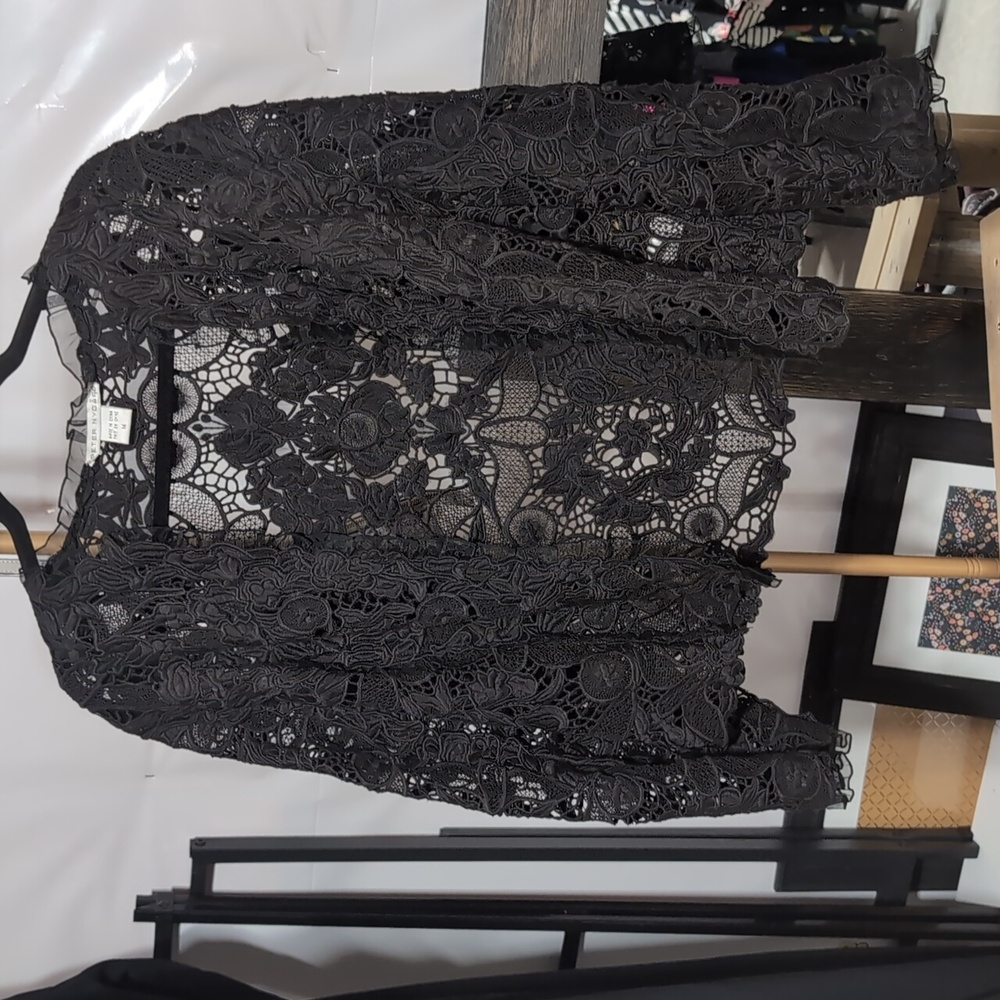 Elegant Black Lace Women's Blouse